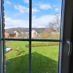 Maison Et Vélos à Dans La Vallée De La Meuse * Godinne