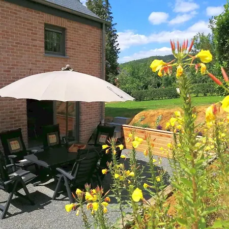 Maison Et Vélos à Dans La Vallée De La Meuse