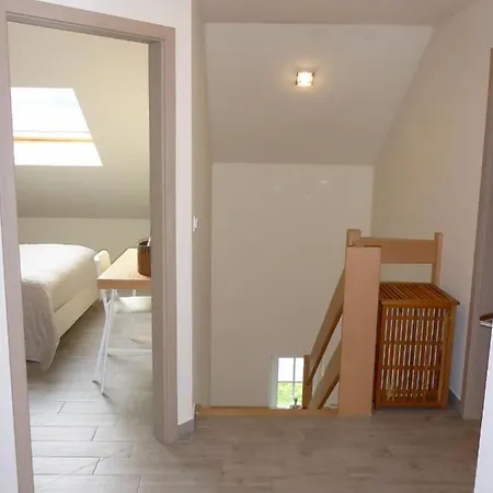 Maison Et Vélos à Dans La Vallée De La Meuse Hébergement de vacances