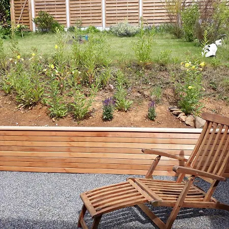 Maison Et Vélos à Dans La Vallée De La Meuse Hébergement de vacances *