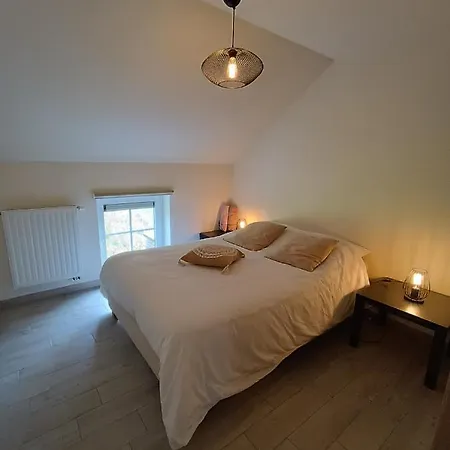 Maison Et Velos A Dans La Vallee De La Meuse Godinne