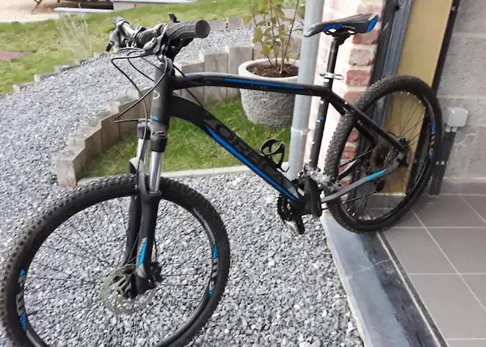 Maison Et Velos A Dans La Vallee De La Meuse