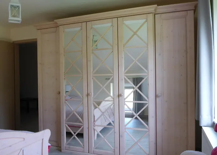 Maison Et Velos A Dans La Vallee De La Meuse *