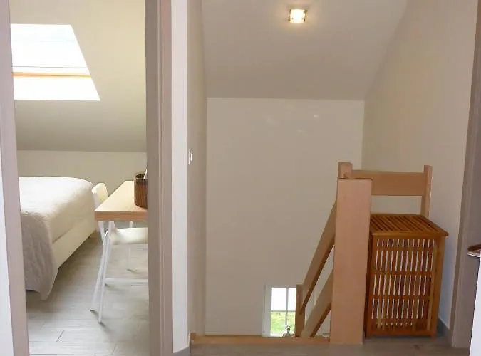 Maison Et Velos A Dans La Vallee De La Meuse בית נופש