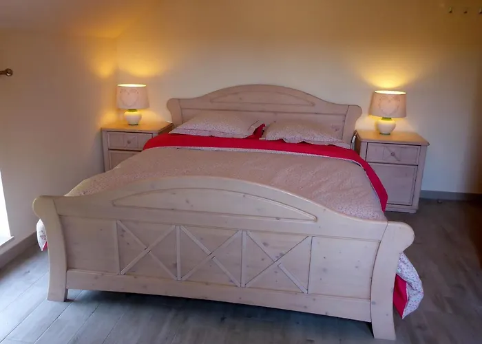 Maison Et Velos A Dans La Vallee De La Meuse *