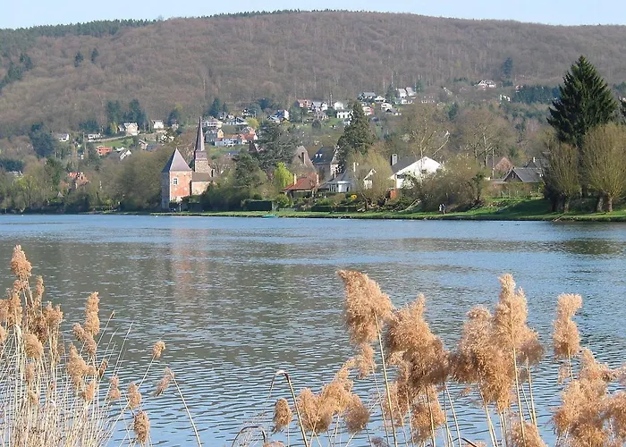 Maison Et Velos A Dans La Vallee De La Meuse בית נופש Godinne