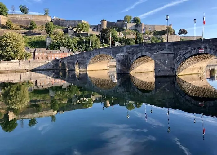 Maison Et Velos A Dans La Vallee De La Meuse