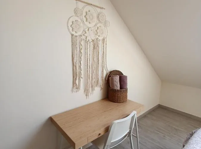 Maison Et Velos A Dans La Vallee De La Meuse בית נופש