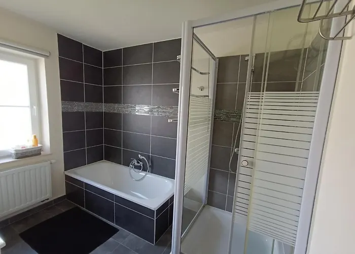 Maison Et Velos A Dans La Vallee De La Meuse בית נופש Godinne