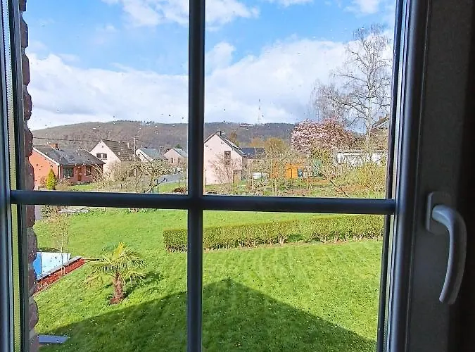 Maison Et Velos A Dans La Vallee De La Meuse * Godinne