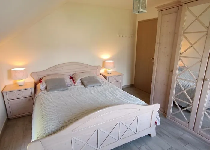 Maison Et Velos A Dans La Vallee De La Meuse *